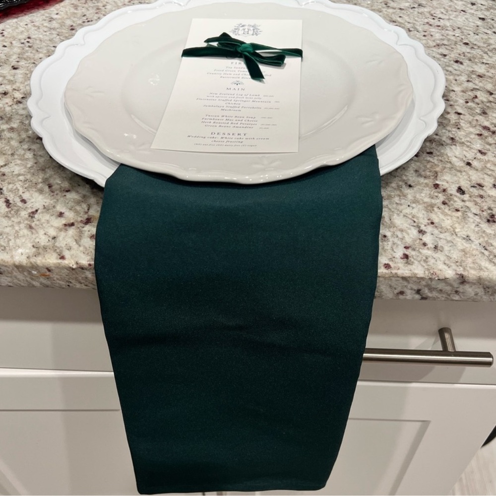 RESERVED 15 Dark green napkins